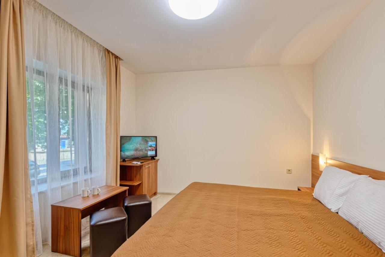 Къща За Гости Relax Chisarja Exteriör bild