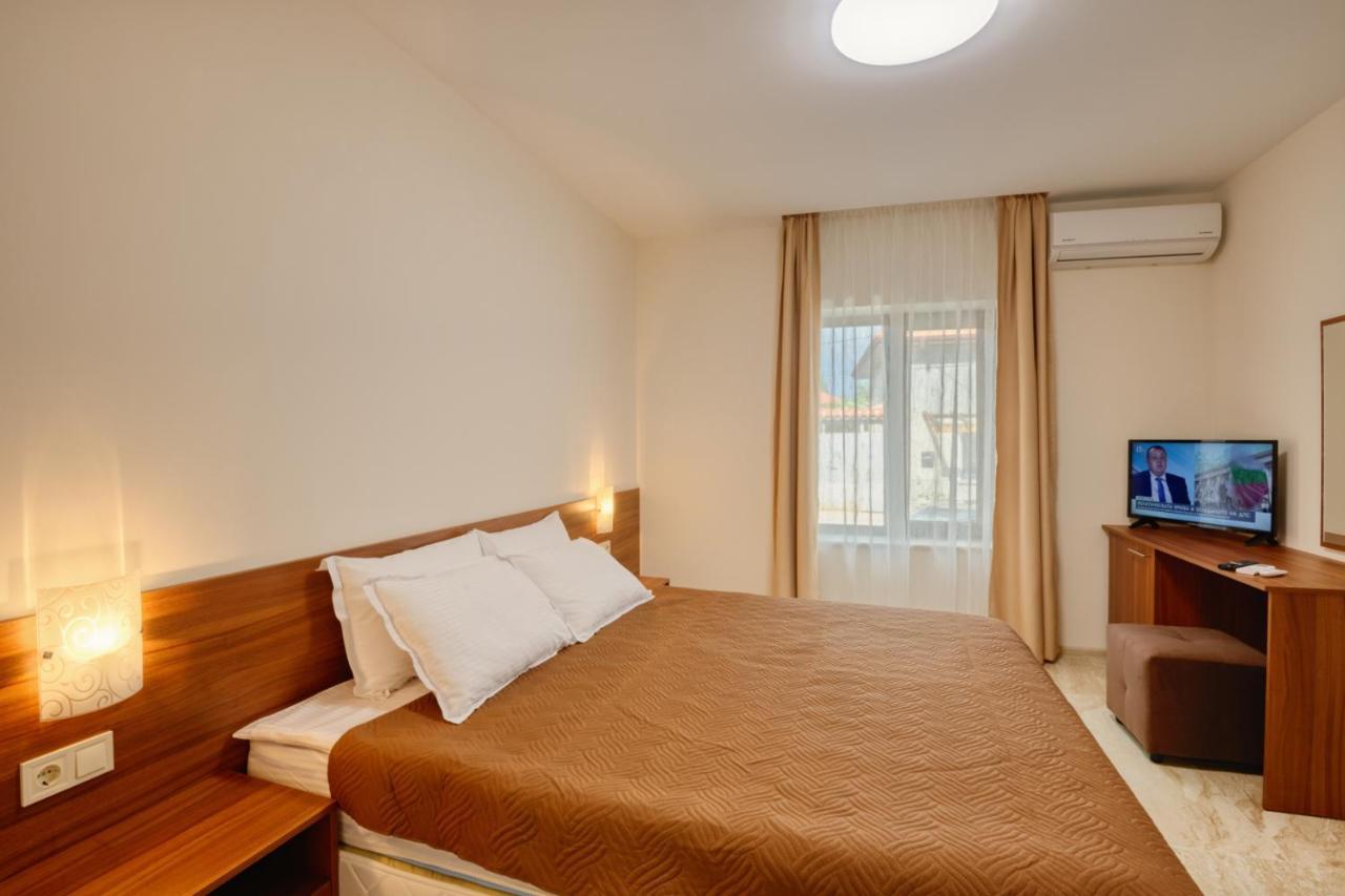 Къща За Гости Relax Chisarja Exteriör bild